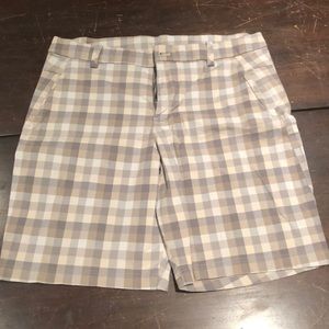 Men’s Lululemon plaid Bermuda shorts